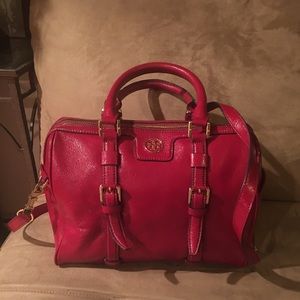 💐Spring Cleaning Sale💐Tory Burch Deep Berry Red